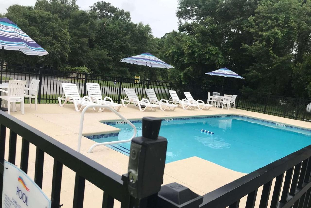 Baymont By Wyndham Lake Park Valdosta I75 Exterior foto